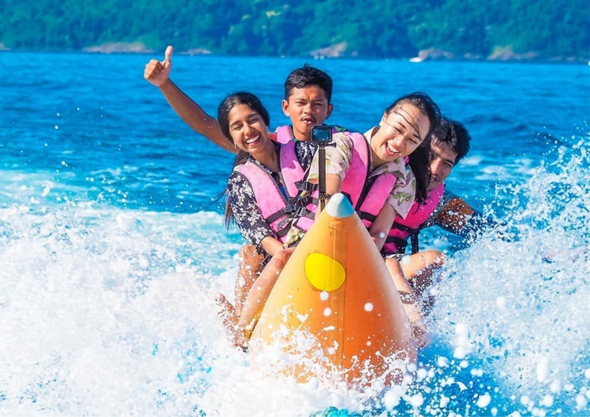 Water Adventures Zanzibar vacation for friends